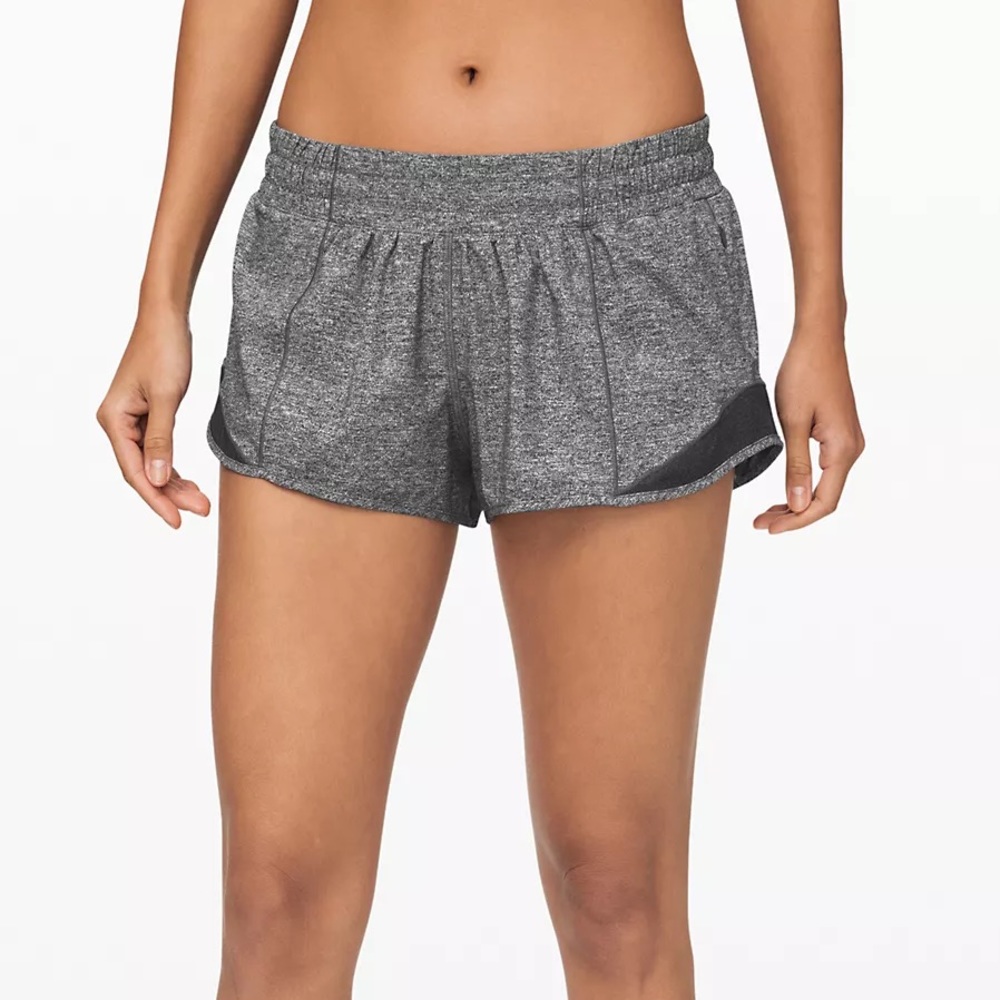 Lululemon Hotty Hot Low Rise Shorts 2.5”